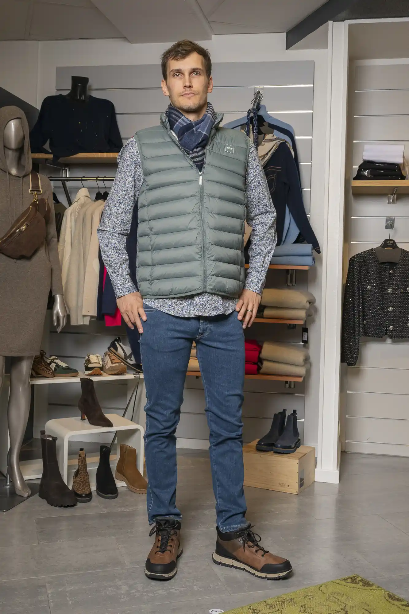 Prêt-à-porter Homme Automne Hiver 2025 21 defile 09 2025 96 - Boutique Bischoff - 8 octobre 2025